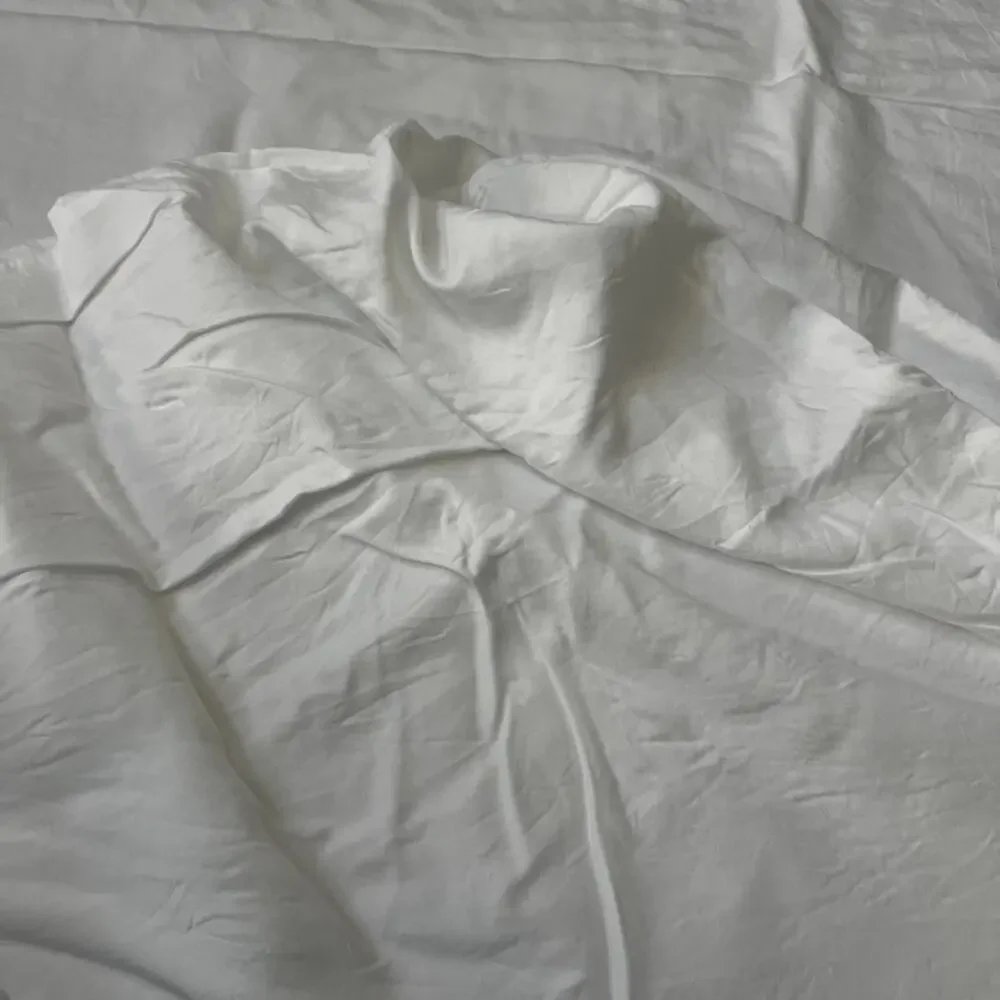 West Elm White Full Queen Duvet Cover 100% Tencel Lyocell Button Closure